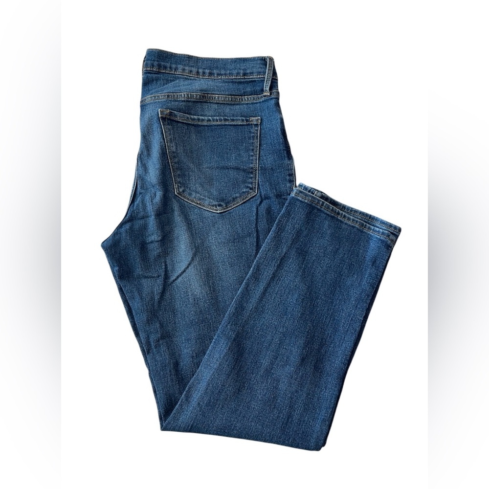Old navy 12 short medium wash bootcut jeans